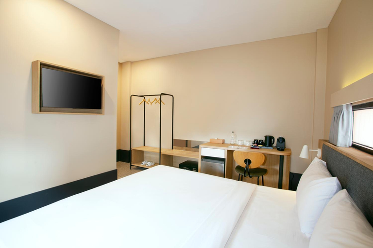 Bedroom 26