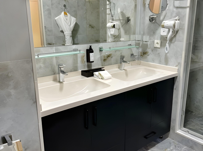 Bathroom 5, The Tower Hotel Tashkent by HotelPro Group, Tashkent City