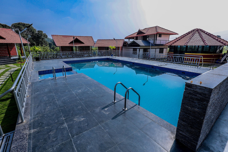 Pool 3, Mountain Peak Resort, Hassan