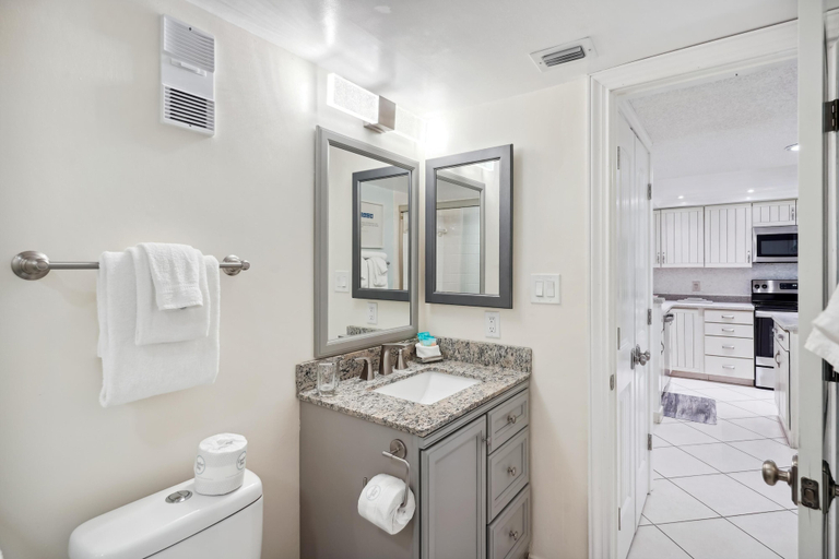 Bathroom 1, Land's End 3-405 Bay Front - Premier, Pinellas
