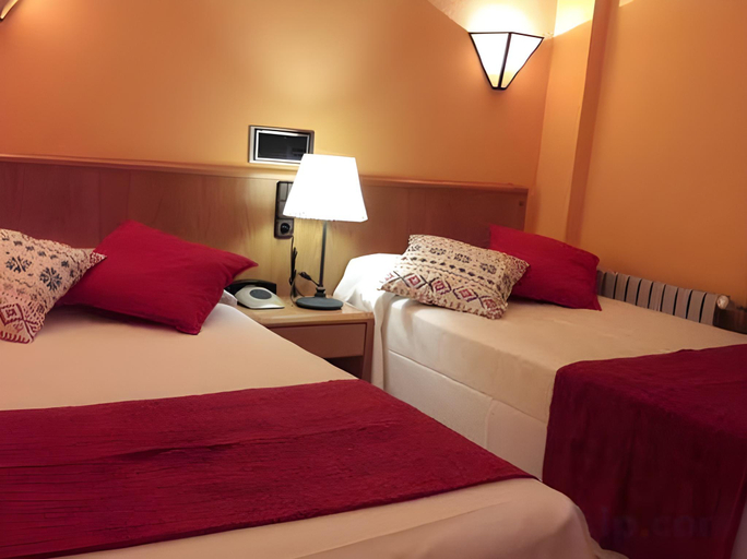 Bedroom 3, San Anton, Huesca