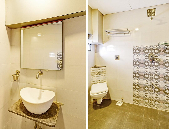 Bathroom 3, Hotel Anjani Inn, Ahmadabad