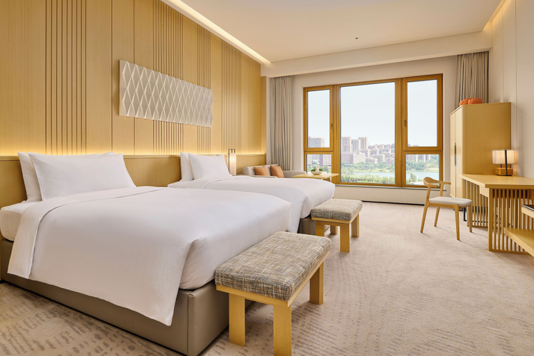 Bedroom 3, Secan Hotel Qingdao, Curio Collection By Hilton, Qingdao