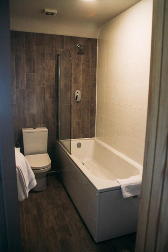 Bathroom 3, The Valley Hotel, Anglesey, Anglesey