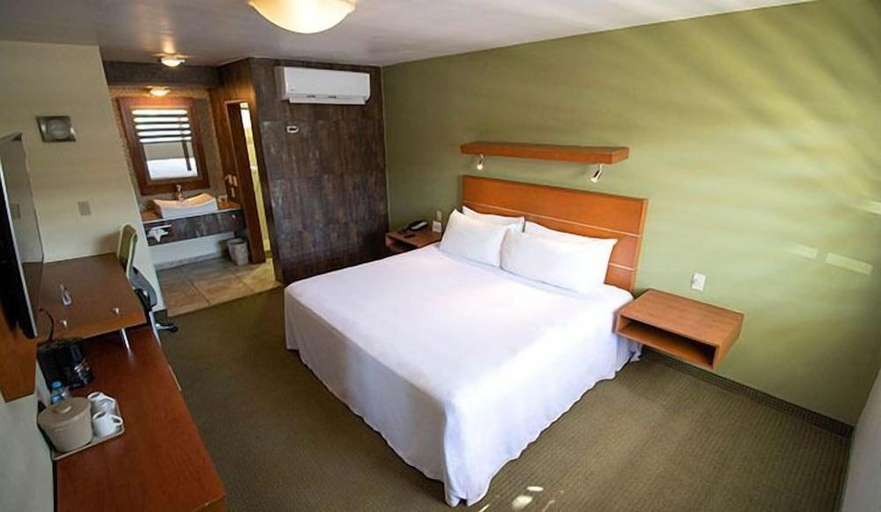 Bedroom 3, Hotel Calafia, Mexicali