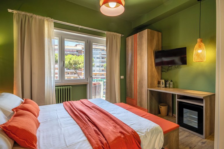 Bedroom 3, Notte Ai Colli, Roma