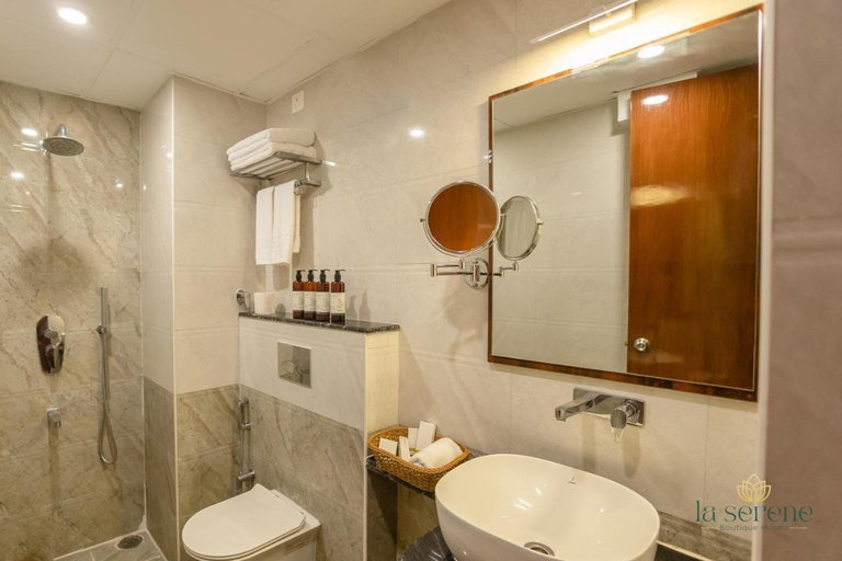 Bathroom 4, La Serene Boutique Hotel, Bangalore