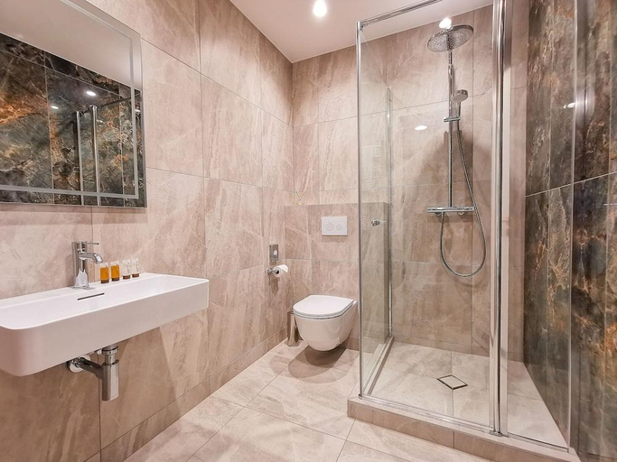 Bathroom 5, Palangos Vetra, Palangos