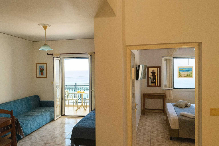 Room 4, Beachfront Panorama Aprtmnt - Kythira Seafront Gem, Attica