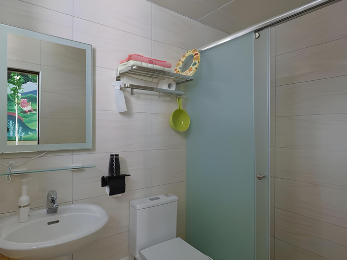 Bathroom 4, bubbleforest, Taitung