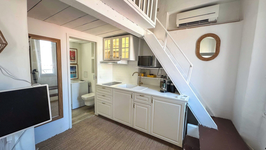 Bathroom 4, Cozy Studio- Mezzanine/2p- Central/ Port St-tropez, Var