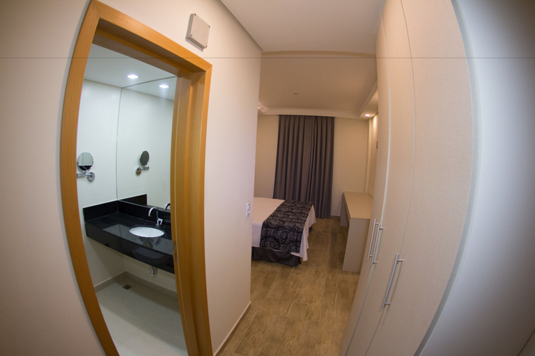 Bathroom 5, Summit Suítes Hotel Caçapava, Caçapava