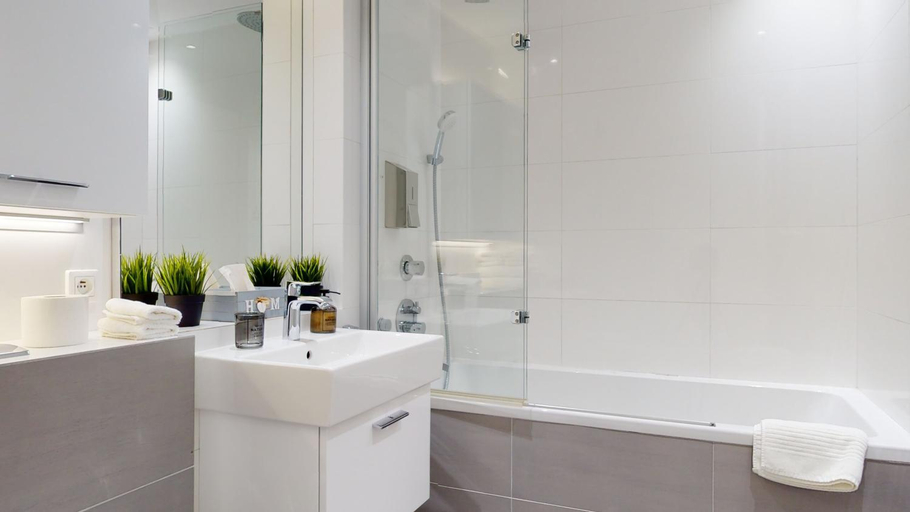 Bathroom 3, EUROVEA Apartments, Bratislava II