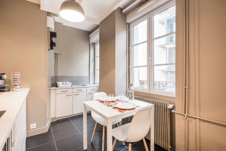 Dining, Dify Studio - Perrache/confluence, Rhône