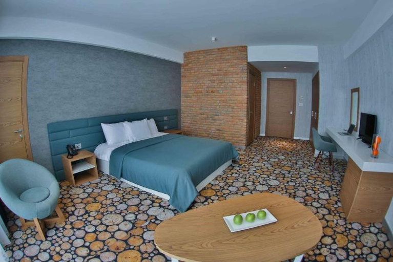 Bedroom 2, Yurd Hotel, Qax