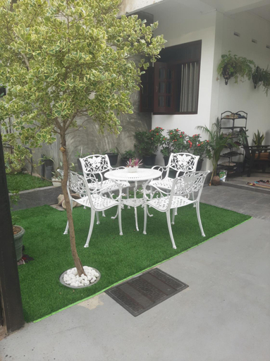 Others 5, Weerakoon Garden Guest, Hikkaduwa