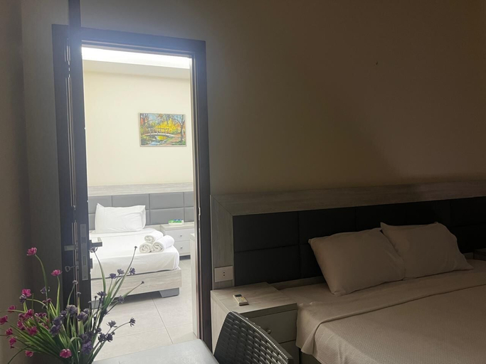 Bedroom 3, Amchit Grand Hotel, Jubail