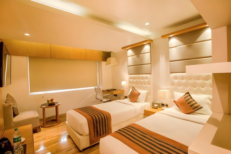 Bedroom 4, hotel anjani inn, Ahmadabad