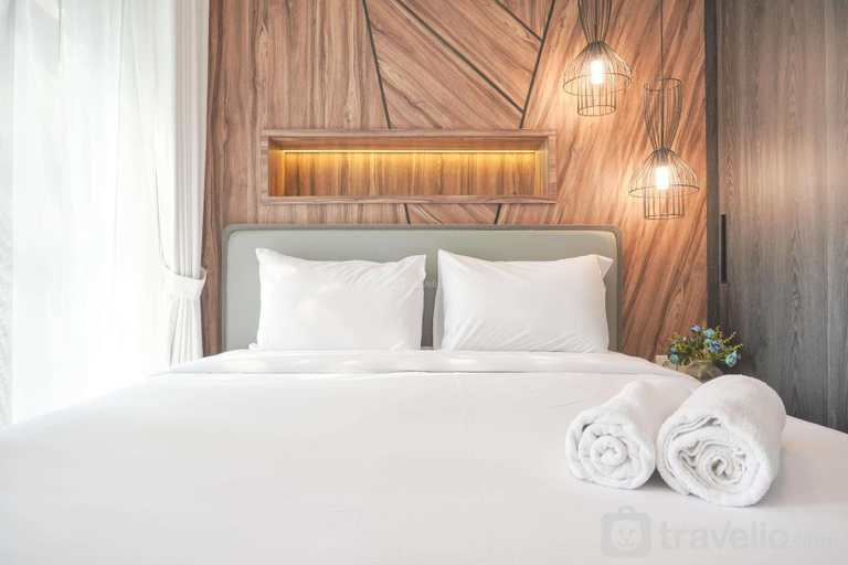 Bedroom, Gorgeous & Comfort 1BR Sudirman Suites By Travelio, Central Jakarta