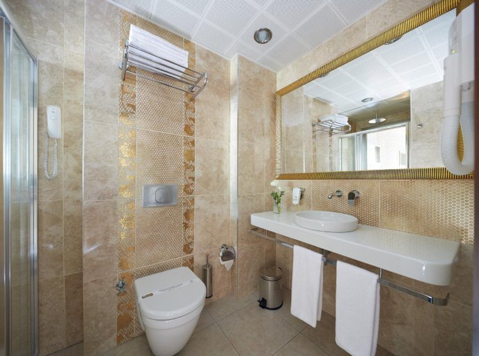 Bathroom 4, Emre Beach & Emre Hotel, Marmaris