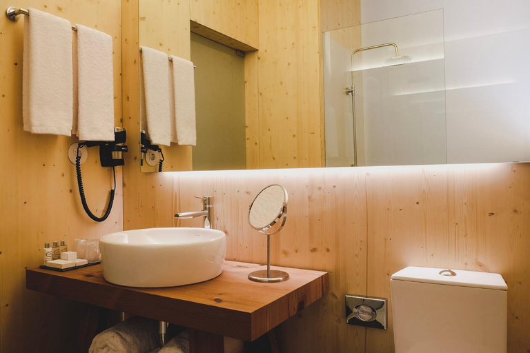 Bathroom 5, Hotel FeelViana, Viana do Castelo