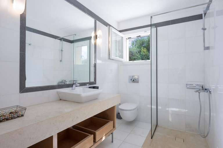 Others 5, Villa Odysseus, Ionian Islands