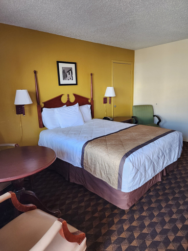 Bedroom 3, San Marcos Inn, Hays