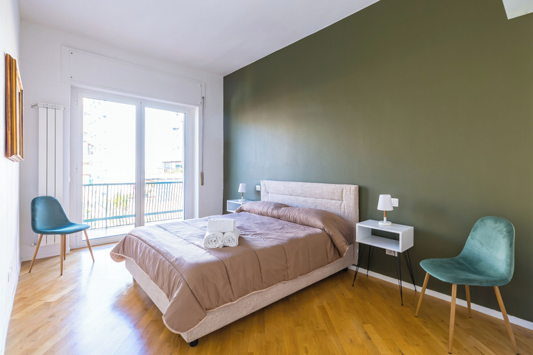Room 4, Chiaia Mon Amour Elegant Flat by Napoliapartments, Napoli