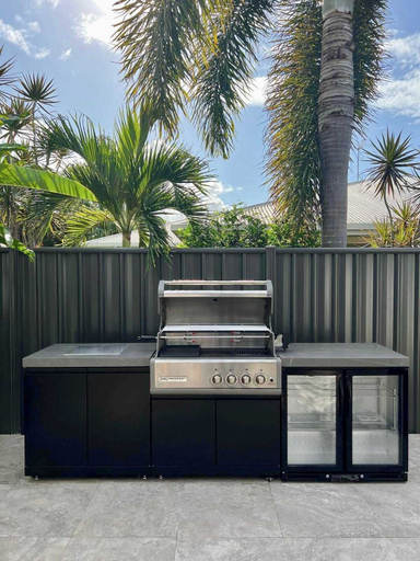 Room 3, Curlews Nest - Pool BBQ and Beach, Cairns