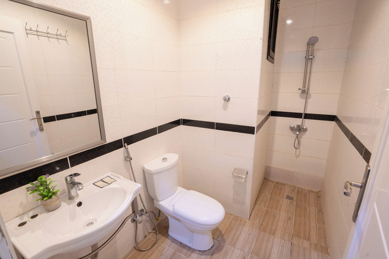 Bathroom 5, Orvana Soul Serviced Apartments, Makkah