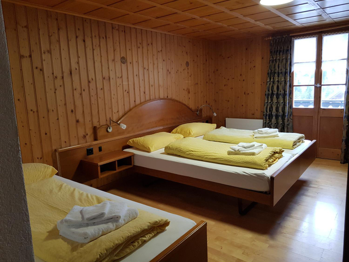Bedroom 2, Gasthaus Waldhaus, Obwalden