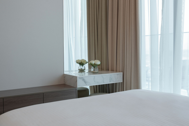 Bedroom 5, Luxurious 2-BR Oasis Steps Burj Khalifa, Dubai