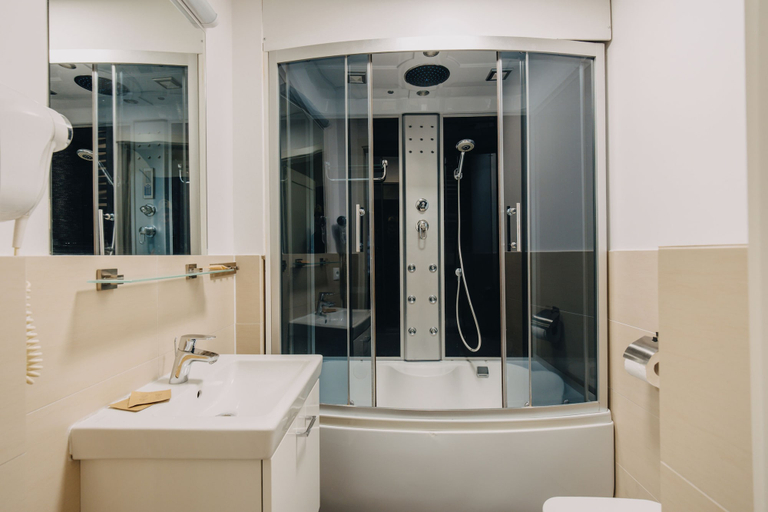 Bathroom 3, Osada Śnieżka, Jelenia Góra