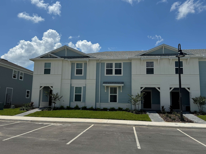 Room 2, Magical 5BR w Pool Minutes From Disney 16161, Lake