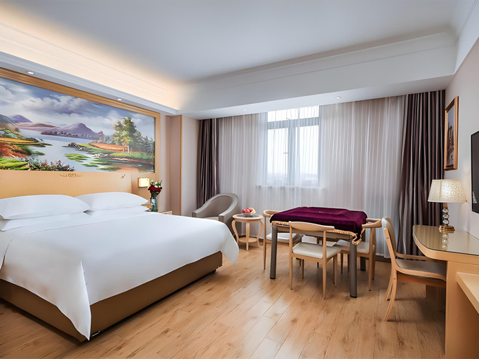 Bedroom 2, Vienna Hotel Shanghai Hongmei South Road, Shanghai