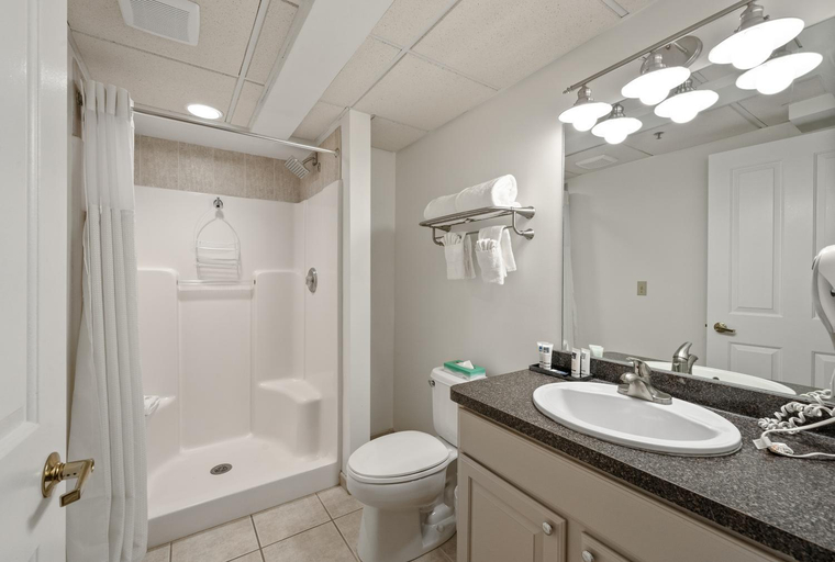 Bathroom 3, Bella Vista Suites, Walworth