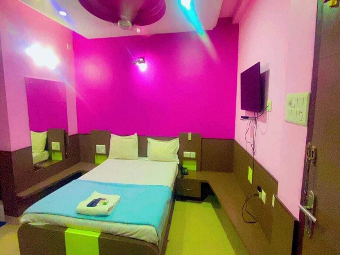 Bedroom 2, Kalyan Tourist Home, Palakkad