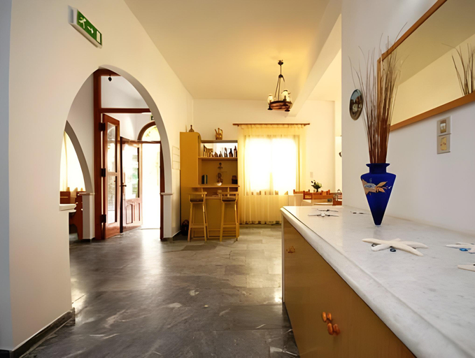 Others 4, Zeus Hotel, South Aegean