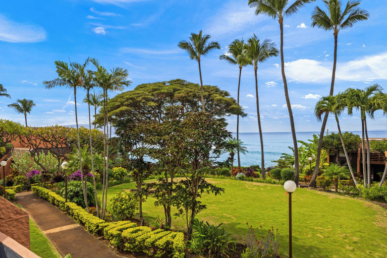 Property grounds 5, Kuleana Club - 108, Maui