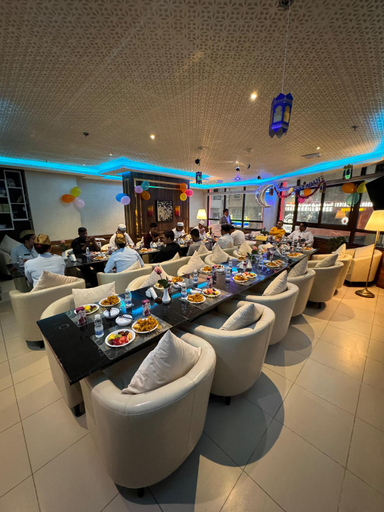 Food & Drinks 5, Oyyo Plaza Hotel Apartment, Doha