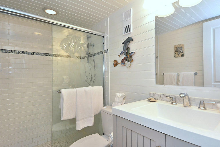 Bathroom 4, Land's End 8-403 Beach Front - Premier, Pinellas