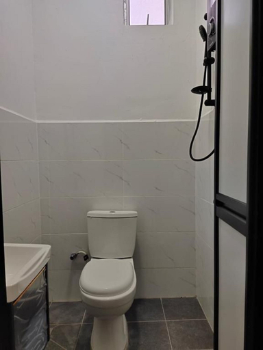Bathroom 4, D Paddy HR Guest House, Perlis