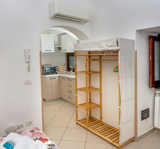 Bedroom 4, Casa Aristide, Napoli