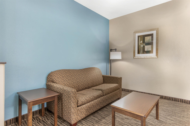 Others 5, Best Western Mineola Inn, Wood