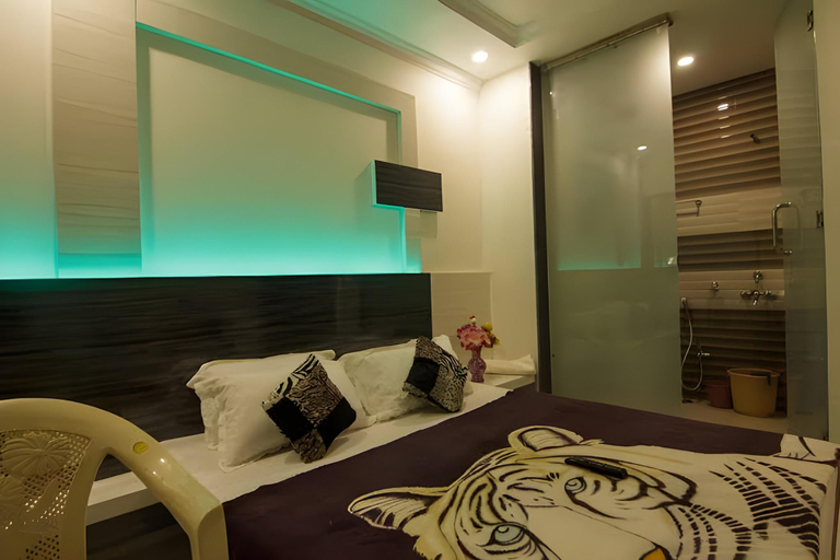 Bedroom 5, Hotel Vighnaharta Palace Mahabaleshwar, Satara