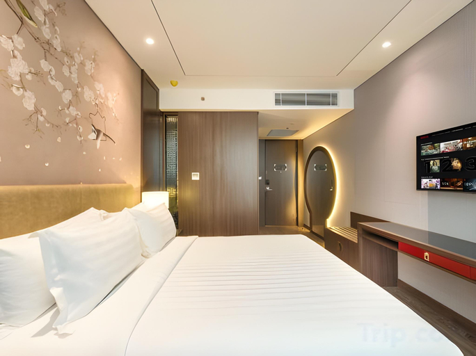 Bedroom 17
