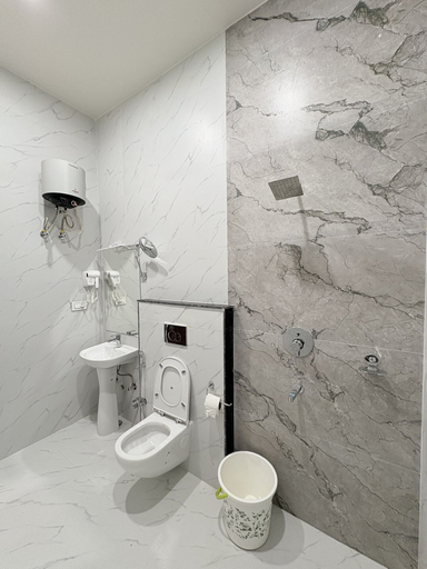 Bathroom 3, Hotel Q Green, Nalbari