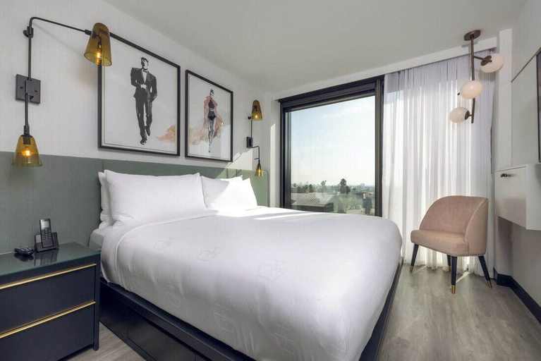 Bedroom 3, The Godfrey Hotel Hollywood, Los Angeles