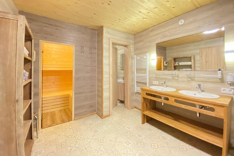 Bathroom 5, Chalet in Dienten with Mountain Views, Zell am See