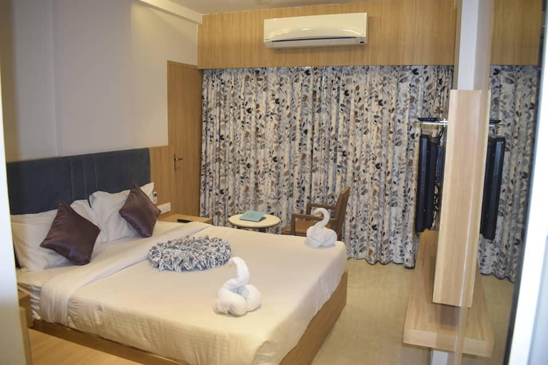 Bedroom 2, Mumbai House Express, Udaipur